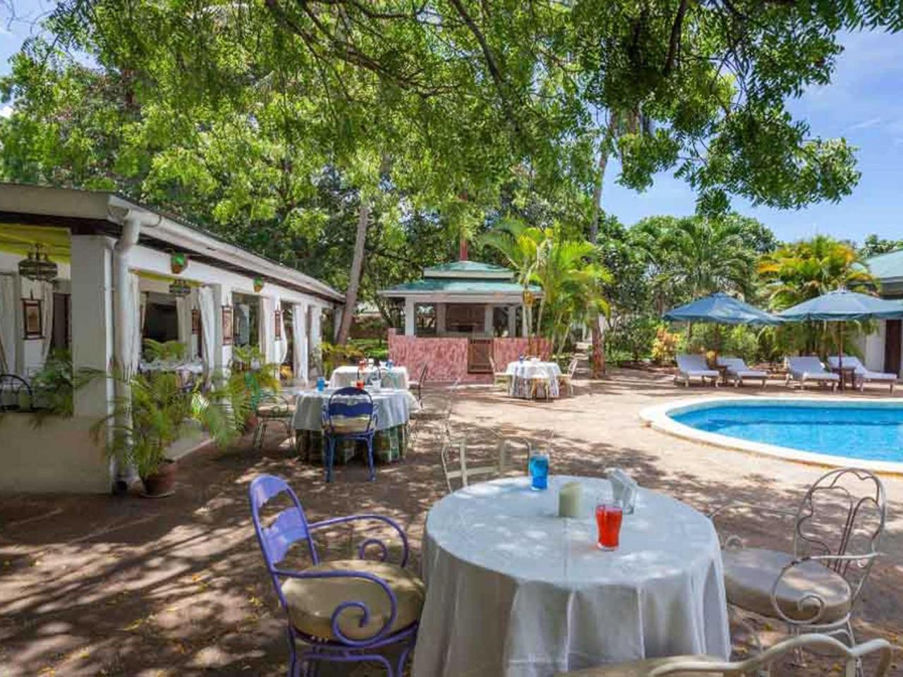 Wonderful Bed & Breakfast Accommodation For 3 Guests Malindi Exterior photo